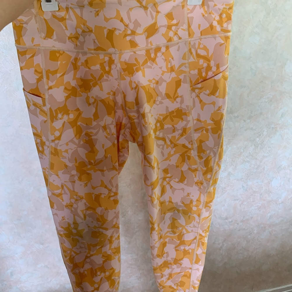 GapFit leggings